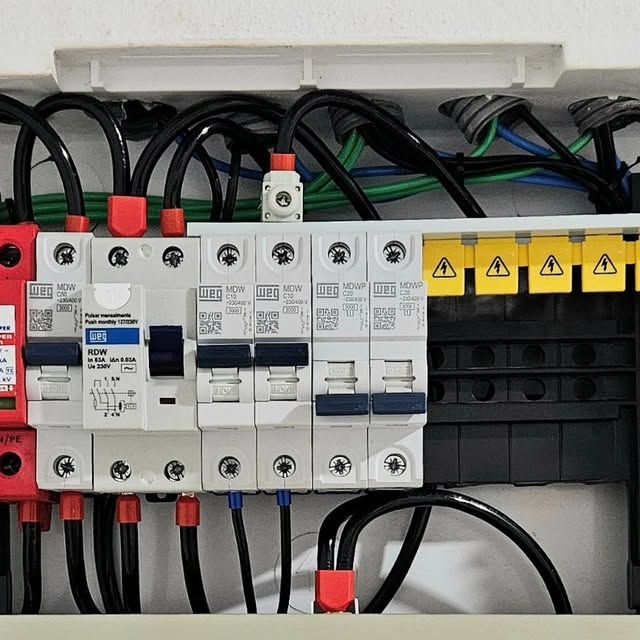 Serviços Elétricos